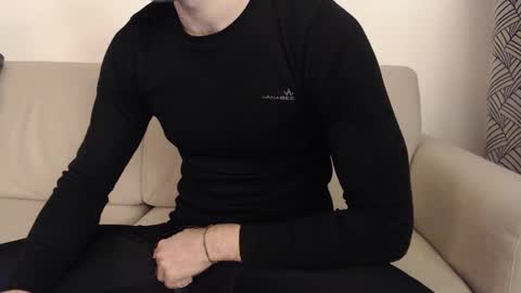 Stud From Paris online show from 01.09.25