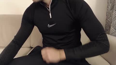 Stud From Paris online show from 10.15.25