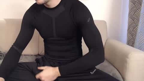 Stud From Paris online show from 02.10.26