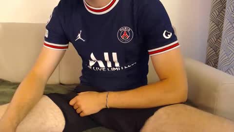 Snapshot of studfromparis chatting on 05.30.26 Stud From Paris online show from 05.30.26