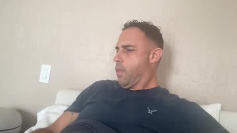 Snapshot of stukeswg chatting on 09.08.25 Simon online show from 09.08.25