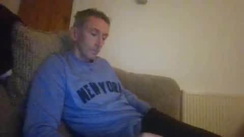 Snapshot of stuuuey73 chatting on 10.22.25 stuuuey73 online show from 10.22.25