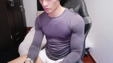stylish man online show from 05.25.26