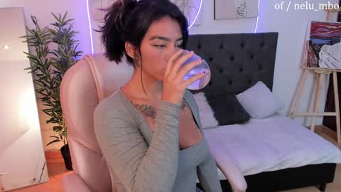 Snapshot of sublimetouch chatting on 01.11.25 Zoe online show from 01.11.25