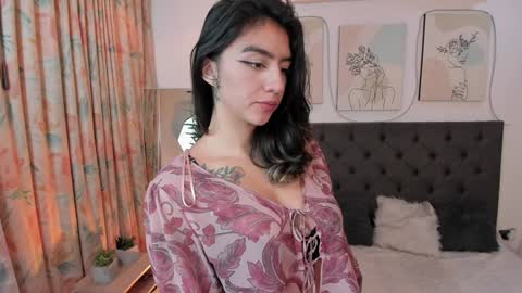 Snapshot of sublimetouch chatting on 01.30.25 Zoe online show from 01.30.25