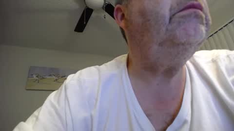 Snapshot of subswichuser00060960 chatting on 12.29.24 subswitchuser online show from 12.29.24