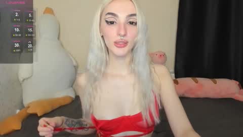 Chloe online show from 10.31.25