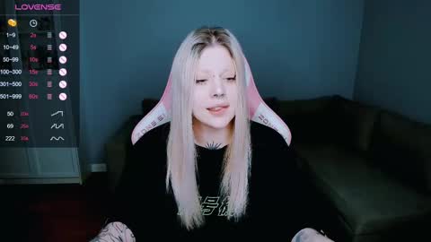 Snapshot of succubus_leslie chatting on 02.17.25 succubus_leslie online show from 02.17.25