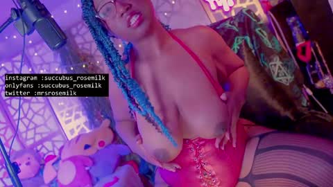 Snapshot of succubus_rosemilk chatting on 02.17.25 Succubus RoseMilk online show from 02.17.25
