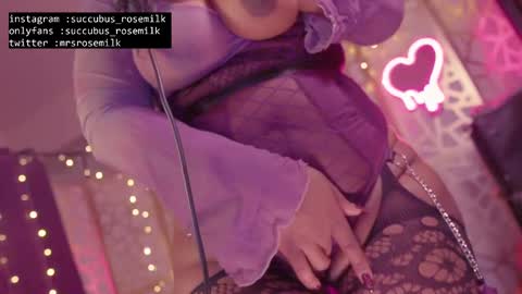 Snapshot of succubus_rosemilk chatting on 02.25.25 Succubus RoseMilk online show from 02.25.25