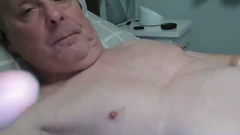 Julie online show from 03.04.25