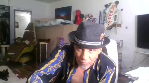 Snapshot of suckitu812 chatting on 02.17.25 SUCKITU812 online show from 02.17.25