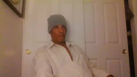 SUCKITU812 online show from 11.05.25