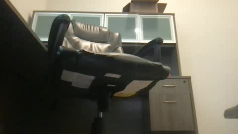 suckonthis318 online show from 03.10.25