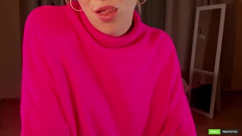 Snapshot of sugamomy chatting on 11.21.25 sugamomy online show from 11.21.25