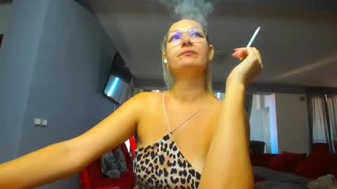 Snapshot of sugar_mayy chatting on 11.03.25 May online show from 11.03.25