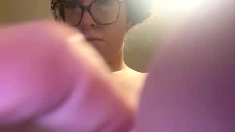 Snapshot of sugarbaby2625 chatting on 10.22.25 sugarbaby2625 online show from 10.22.25