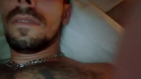 Snapshot of sugarbastard5 chatting on 08.01.26 sugarbastard5 online show from 08.01.26