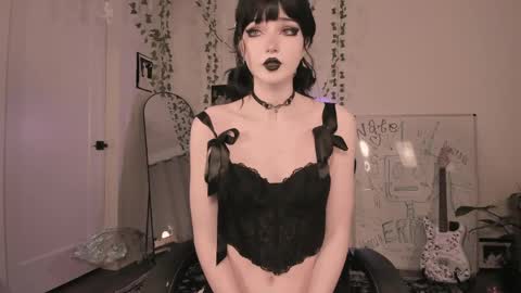 Snapshot of sugarmiette chatting on 04.18.26 Ella online show from 04.18.26