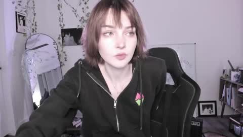 Snapshot of sugarmiette chatting on 05.22.26 Ella online show from 05.22.26