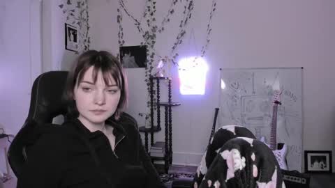 Snapshot of sugarmiette chatting on 05.23.26 Ella online show from 05.23.26