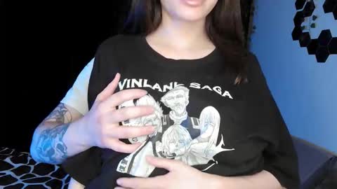 Snapshot of sugarpeaach chatting on 10.31.25 Sugarpeaach online show from 10.31.25