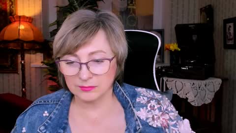 Vivien online show from 01.18.25