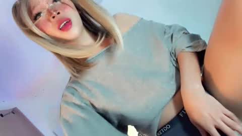 Snapshot of sugarxbaby_ chatting on 03.04.26 LoveSugar online show from 03.04.26