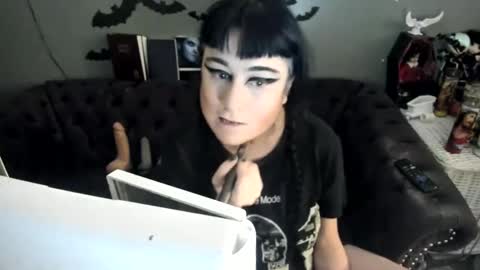 Sugary online show from 09.16.25