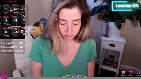 Mia online show from 10.10.25