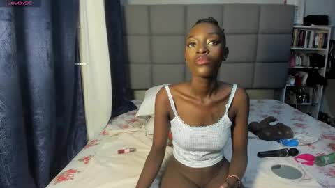 Snapshot of suhaila_suu chatting on 03.03.26 suhaila_suu online show from 03.03.26