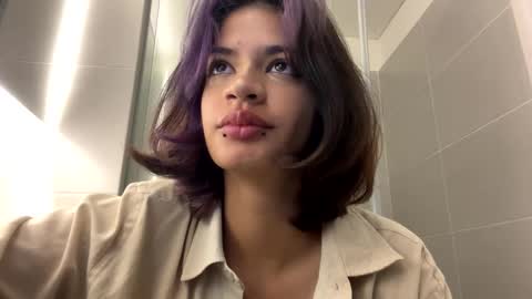 Snapshot of sukulaurens chatting on 10.02.25 Suku Ren online show from 10.02.25