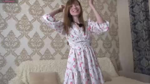 Snapshot of summer_hazee chatting on 11.11.25 Leia online show from 11.11.25