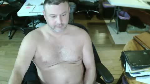 Snapshot of summerfun35 chatting on 02.25.25 cincyguy online show from 02.25.25