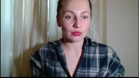 Snapshot of sun__shadow chatting on 11.22.25 sun__shadow online show from 11.22.25