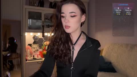 Miss Nelly online show from 02.12.25