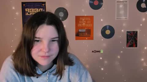 sun_julia online show from 11.11.25