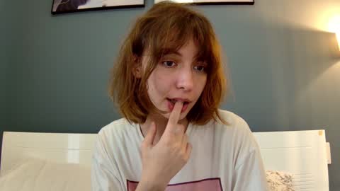 Snapshot of sun_place chatting on 02.05.25 luna online show from 02.05.25