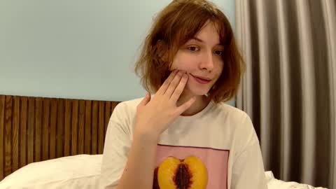 Snapshot of sun_place chatting on 02.14.25 luna online show from 02.14.25