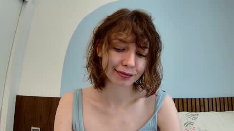 Snapshot of sun_place chatting on 02.15.25 luna online show from 02.15.25