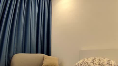 Snapshot of sun_place chatting on 02.21.25 luna online show from 02.21.25