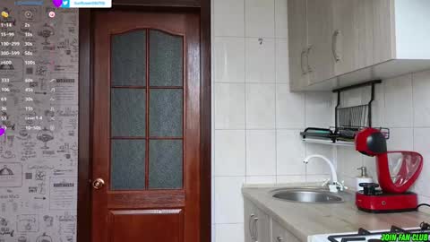 Tina. Im topless model  online show from 12.19.24