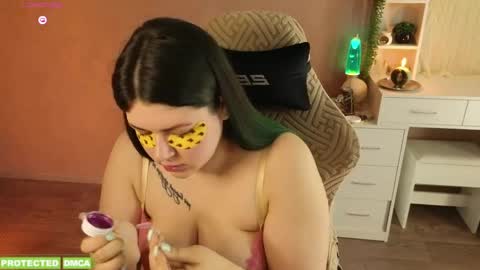 Tina. Im topless model  online show from 05.12.26