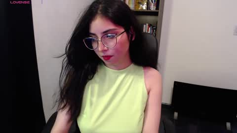 Snapshot of sunflower_uwu chatting on 03.07.25 violetta online show from 03.07.25