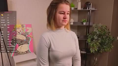 Snapshot of sunnivagaillard chatting on 11.25.25 Kiki online show from 11.25.25