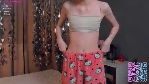 Snapshot of sunnivagaillard chatting on 02.24.26 Kiki online show from 02.24.26