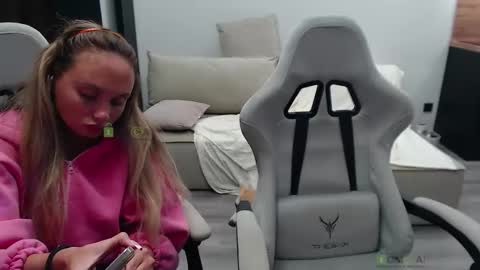 Alice and Sergey online show from 09.23.25