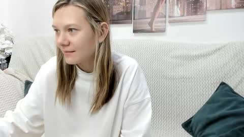 Snapshot of sunny__sammy chatting on 09.22.25 Sammy online show from 09.22.25