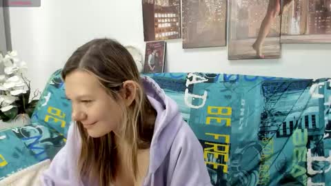 Snapshot of sunny__sammy chatting on 10.26.25 Sammy online show from 10.26.25