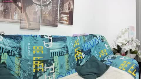 Snapshot of sunny__sammy chatting on 11.17.25 Sammy online show from 11.17.25